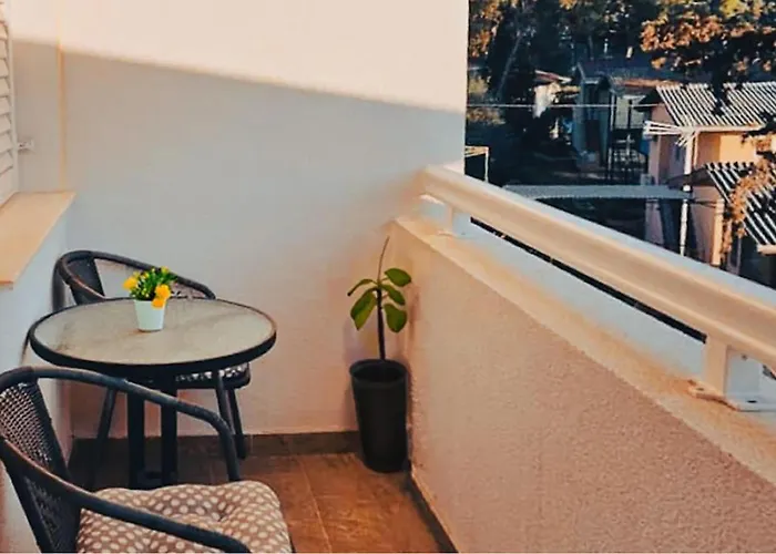 Appartement Stunning In With Wifi Vrboska